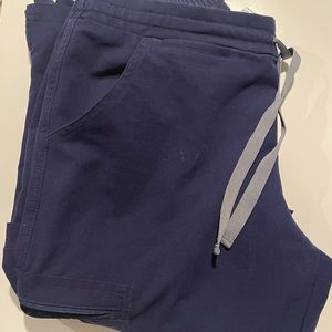 Figs Yola scrub - flawed XS